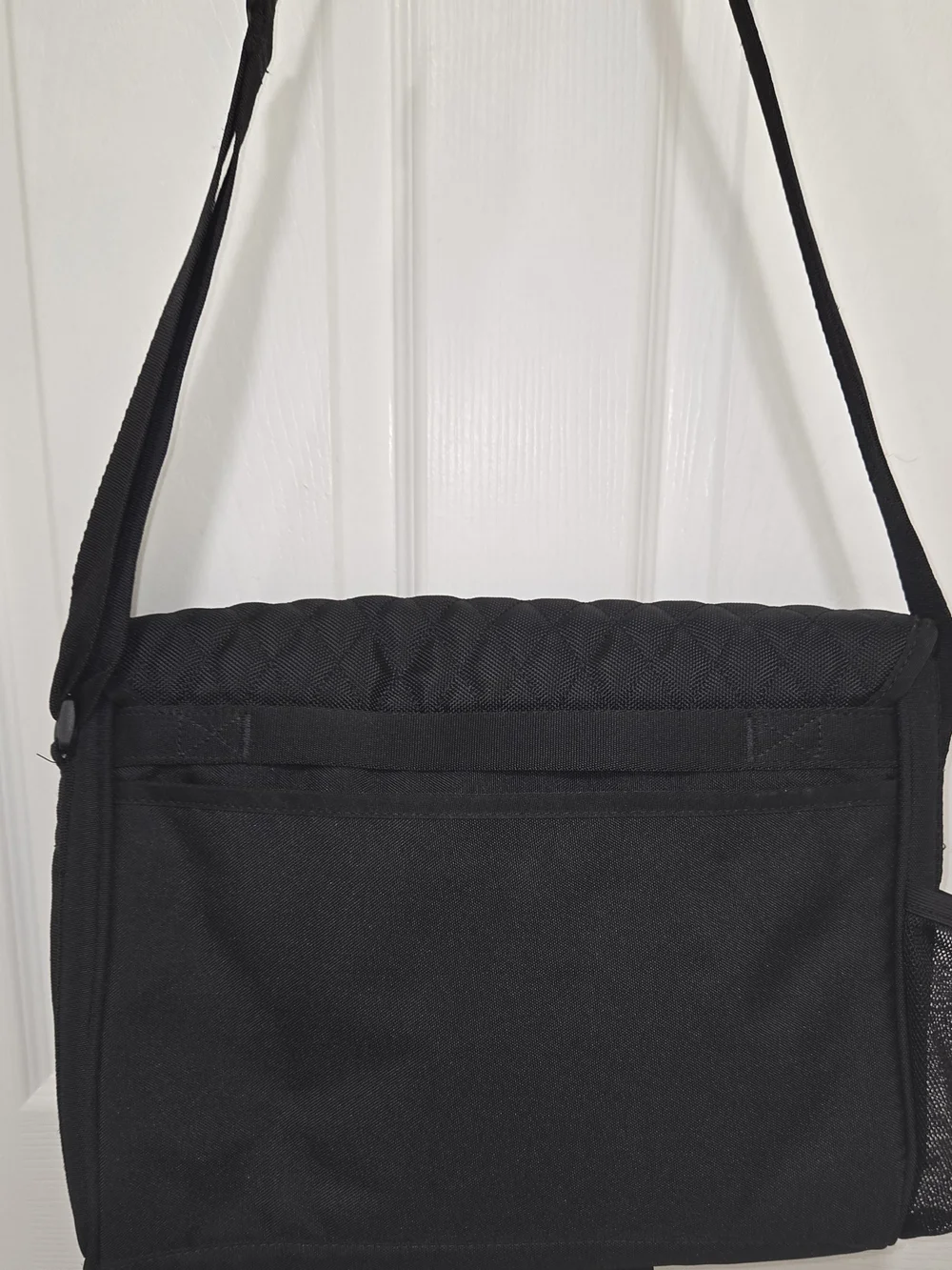 OGIO Vault Messenger Bag in Black with Pockets